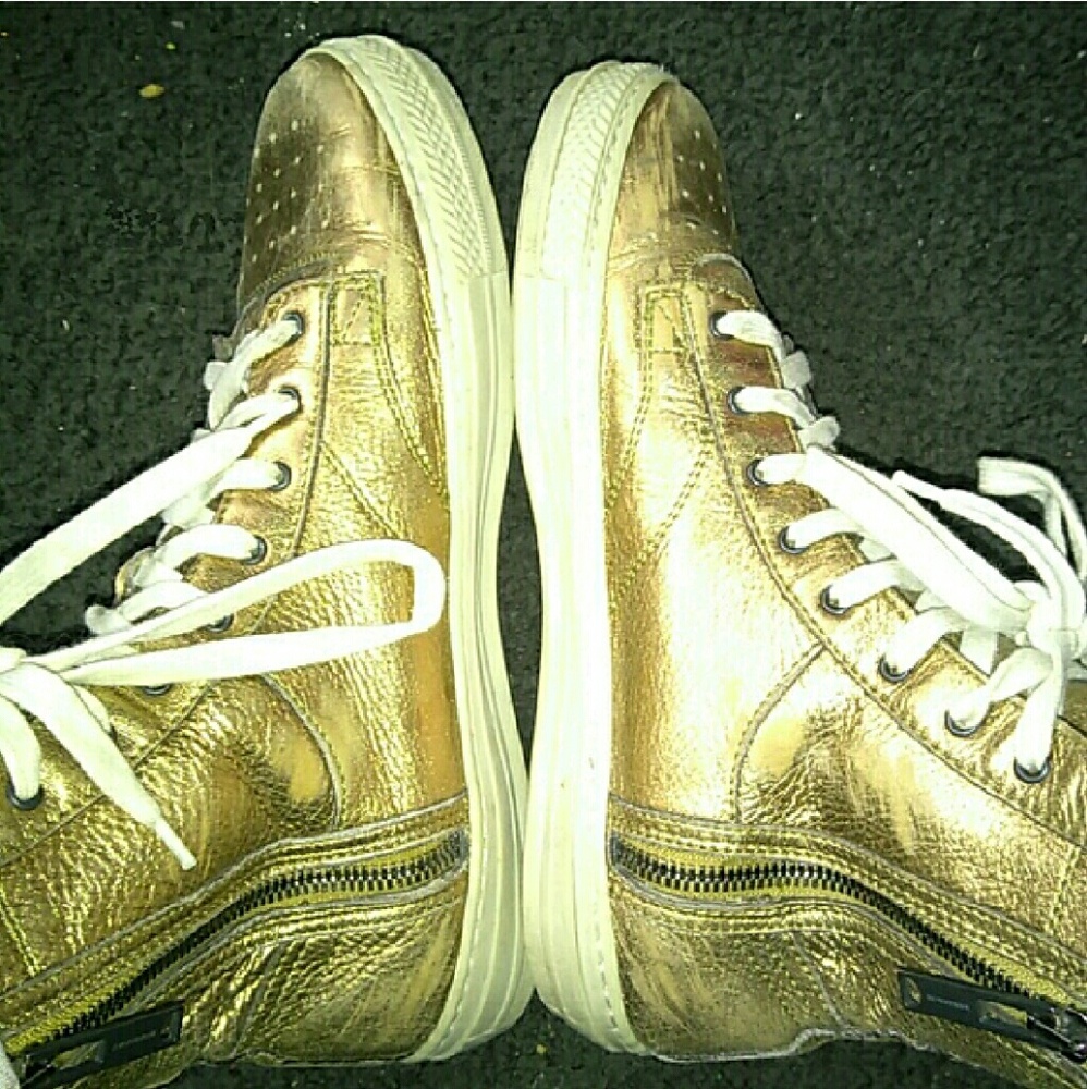 Burberry Hightop Sneakers - Picture 3 of 4