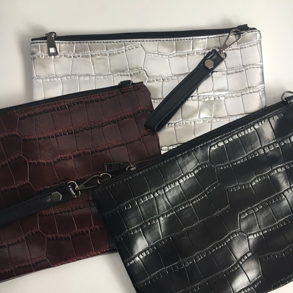 Reina Silver Metallic Vegan Leather Wristlet Bag - Picture 4 of 5