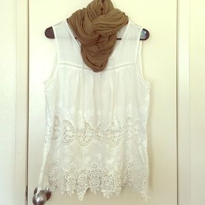 Taylor &a Sage Lace Sleeveless Top