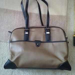 Liz claiborne purse