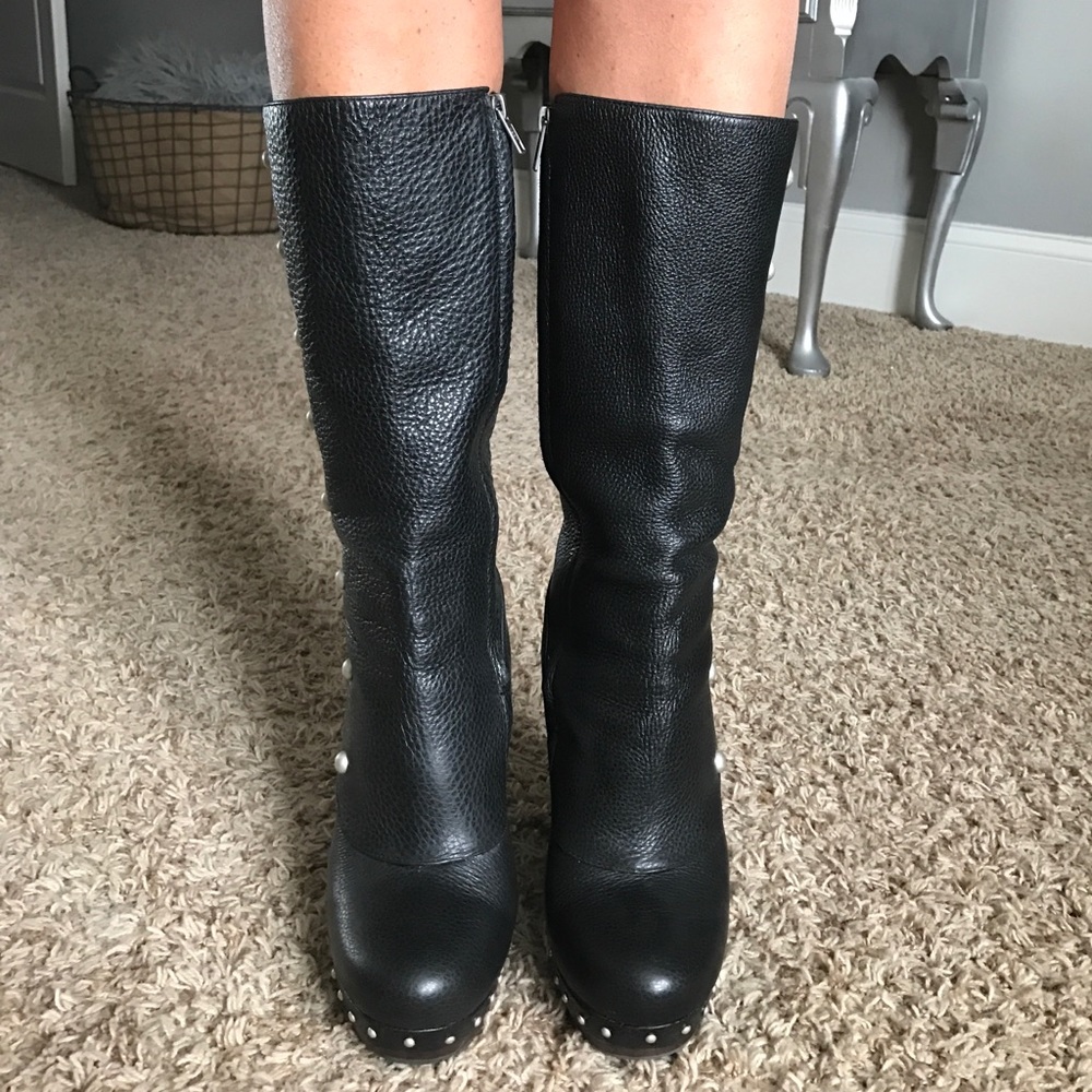 UGG boots NWOT - Picture 4 of 5