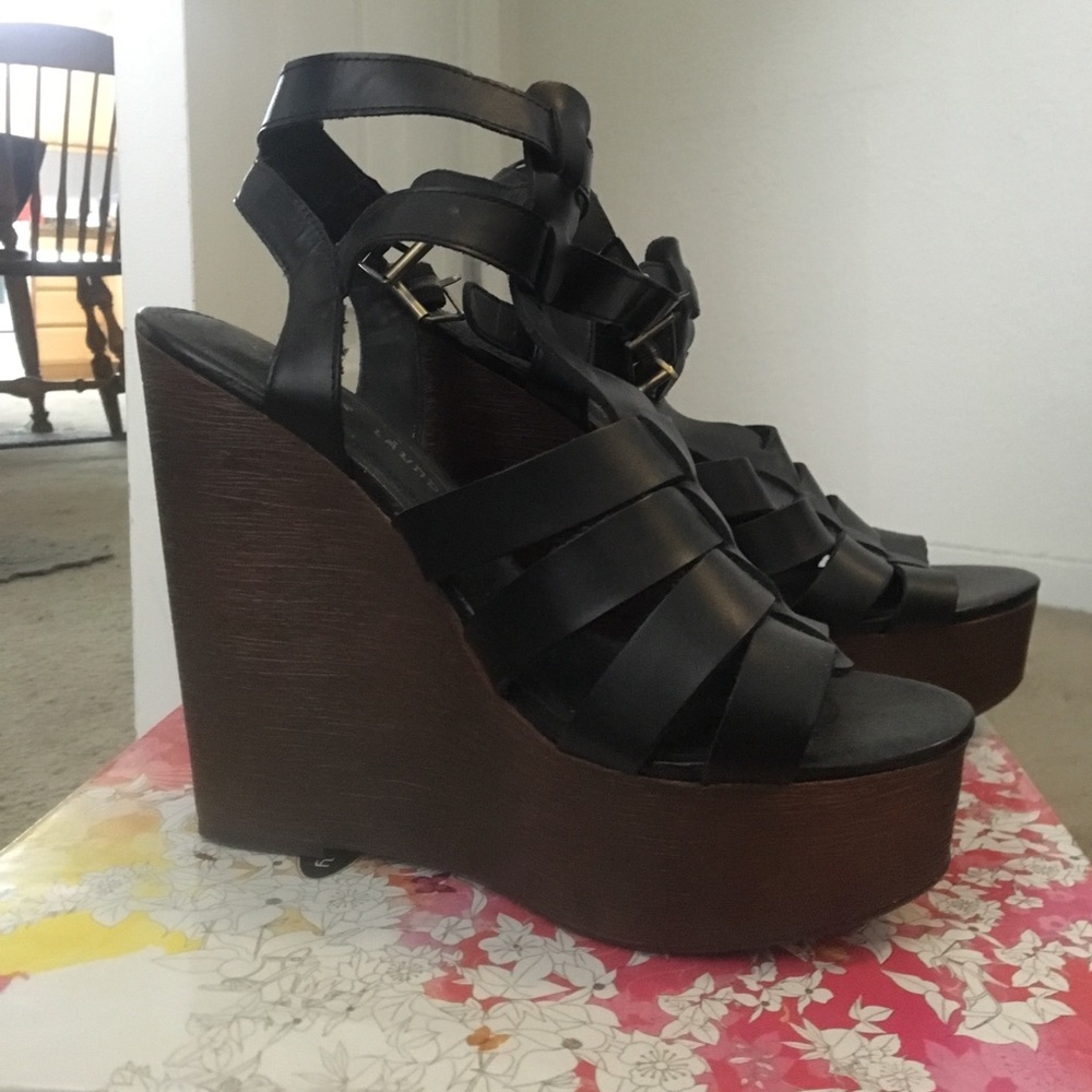Chinese Laundry Black Join Me Wedges Size 8.5