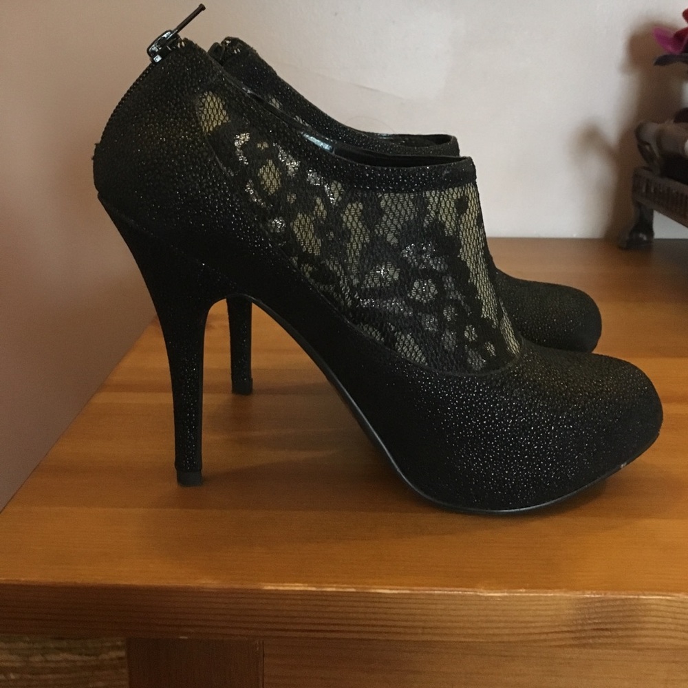 Evening dress booties