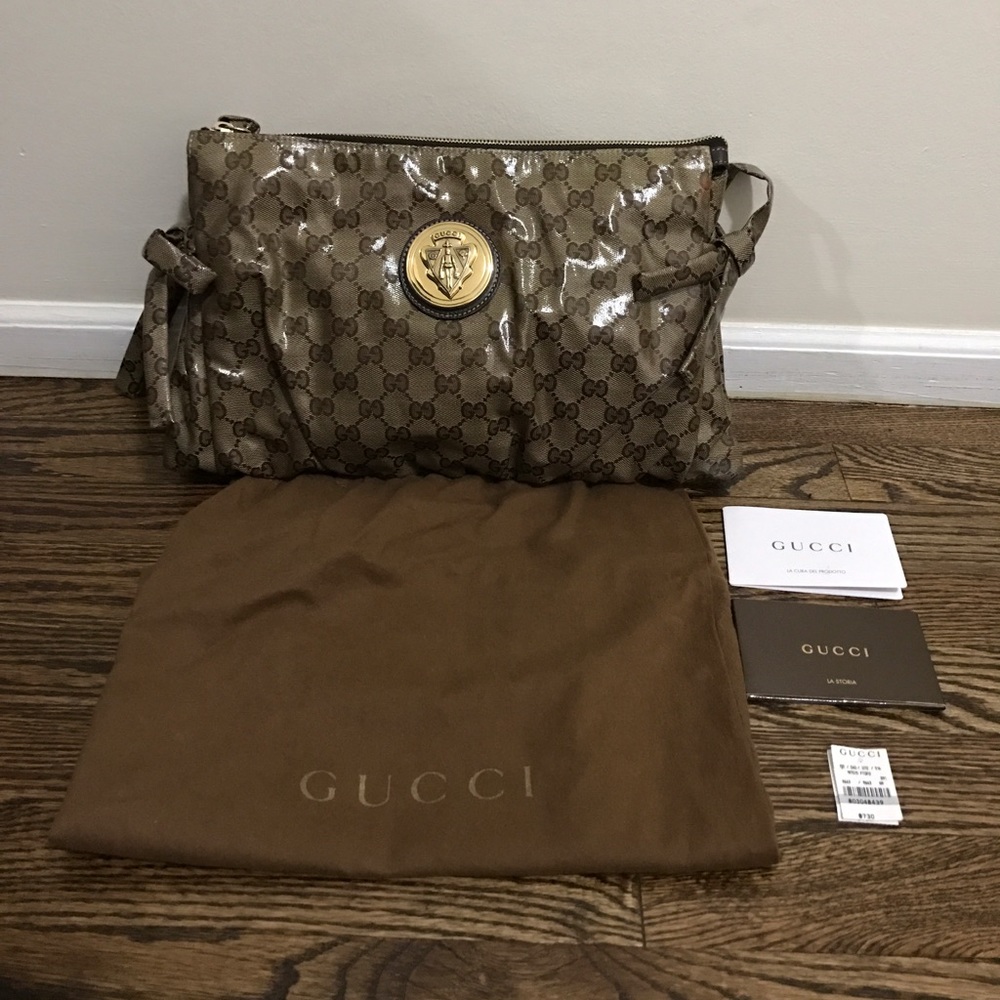 Authentic Gucci hysteria clutch