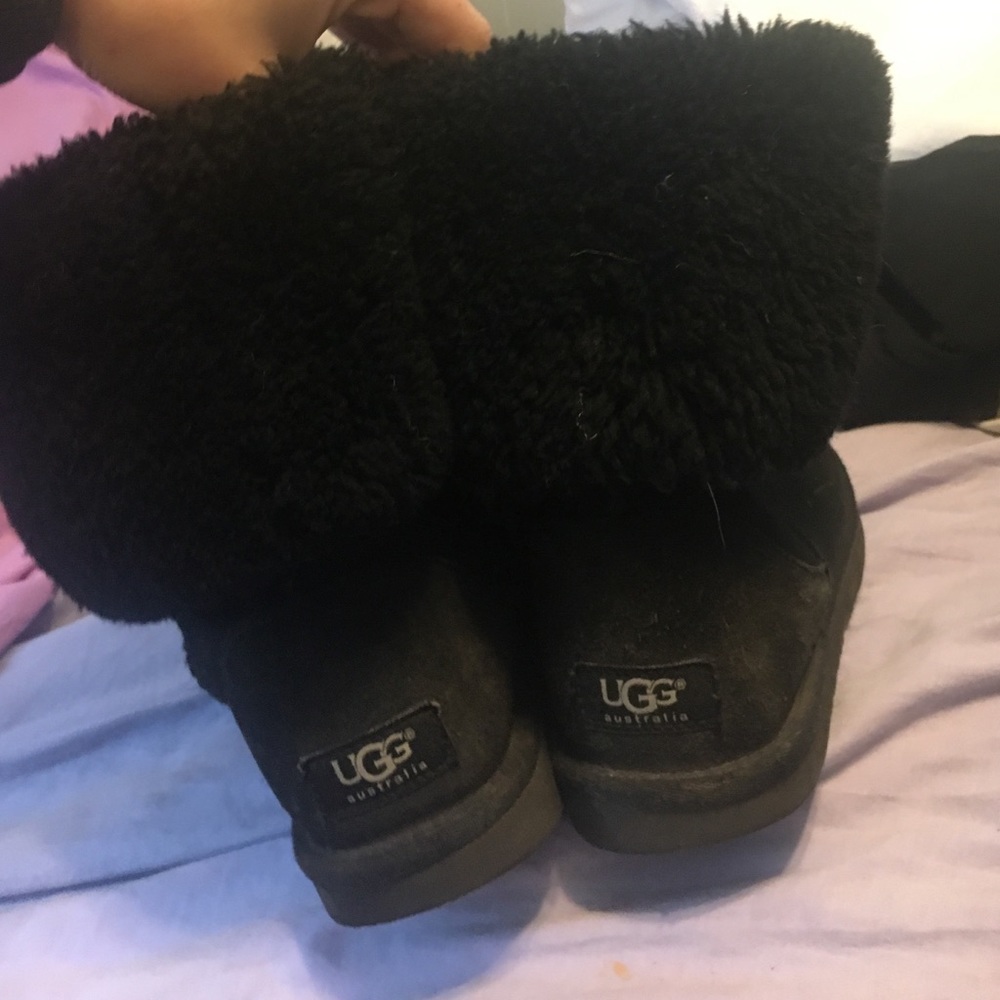 Black tall uggs size 7