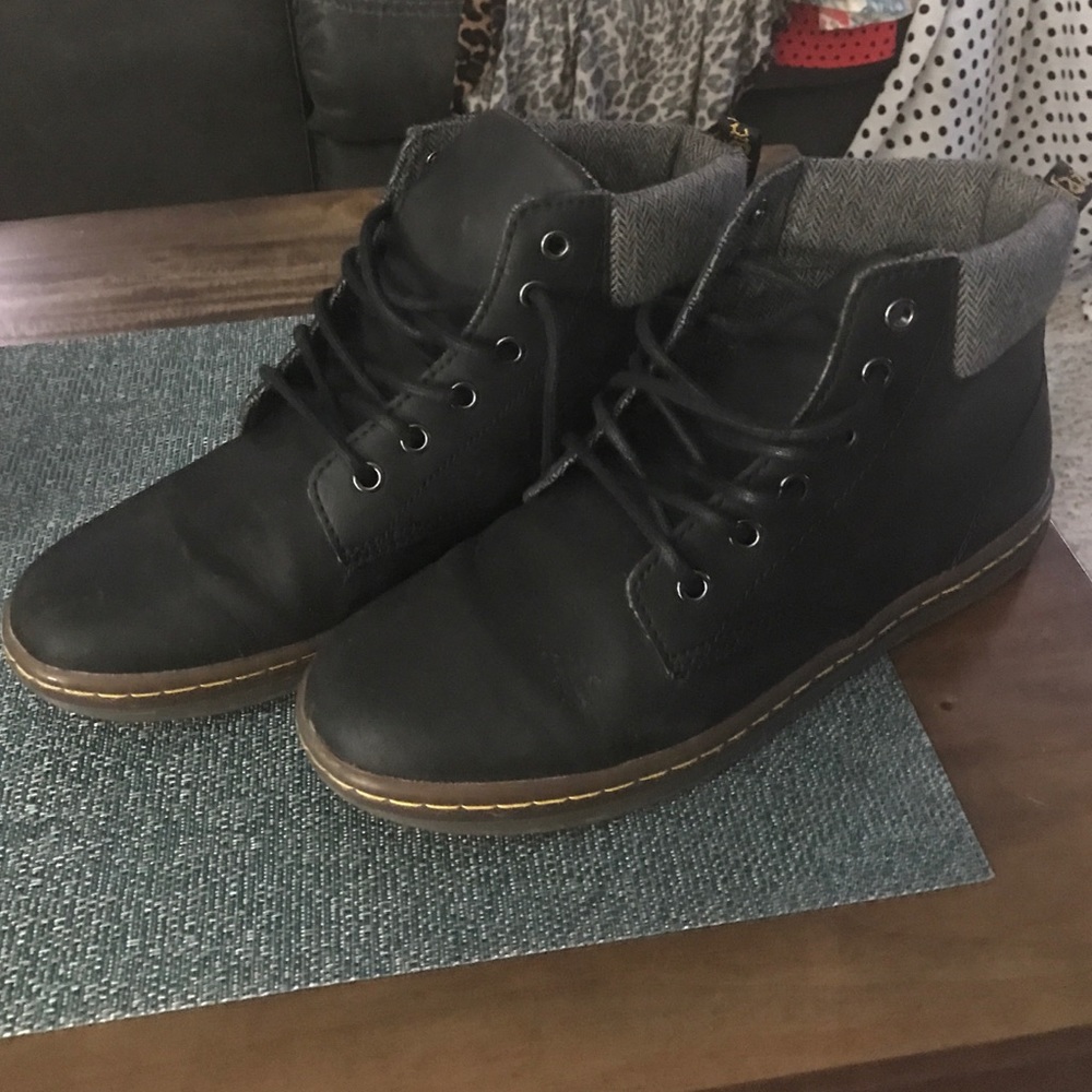 Doc Marten Women's Maelly Greasy Boots