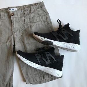 Old Navy • Khaki Shorts