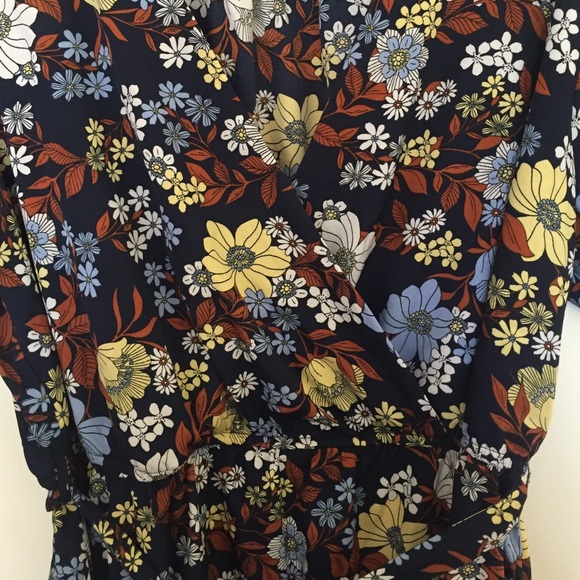 New Look Half Wrap Floral Print Dress - Picture 3 of 4