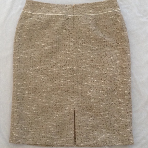 Tahari pencil skirt 6 NWT beige white black gold - Picture 2 of 3