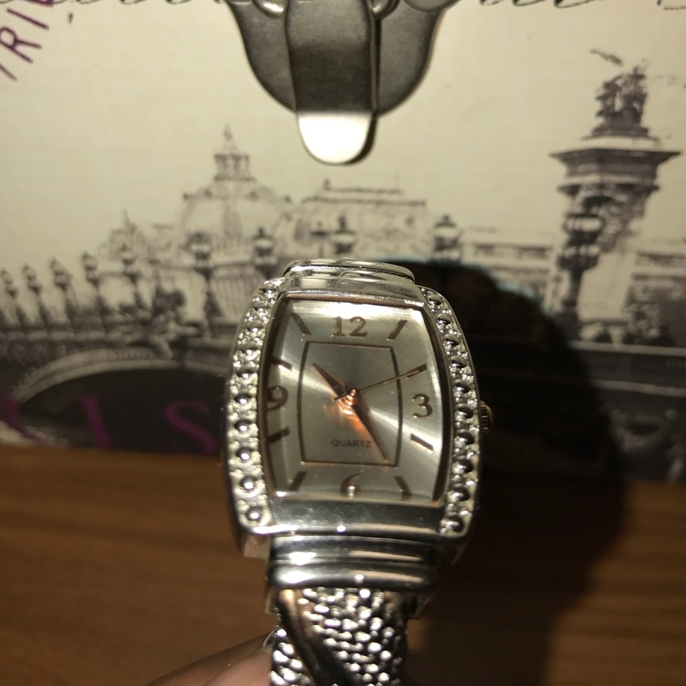 Watch - Picture 4 of 4