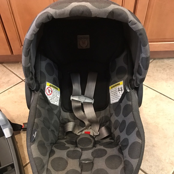 Peg Perego infant seat plus 2 bases - Picture 2 of 3