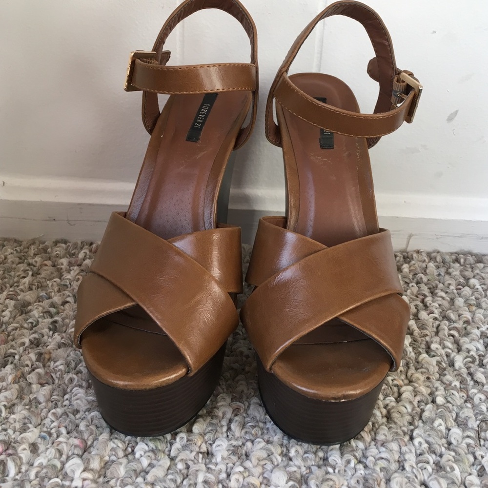Brown leather platform heels size 7