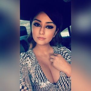 Meet your Posher, Vanessa