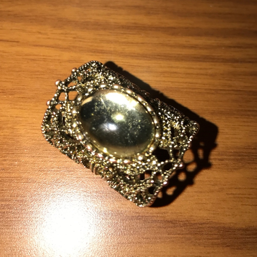Ring - Picture 2 of 3