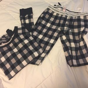 Black and white VS sleepwear set.  XSMall