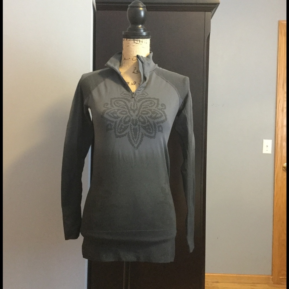 Athleta Half zip stretch top