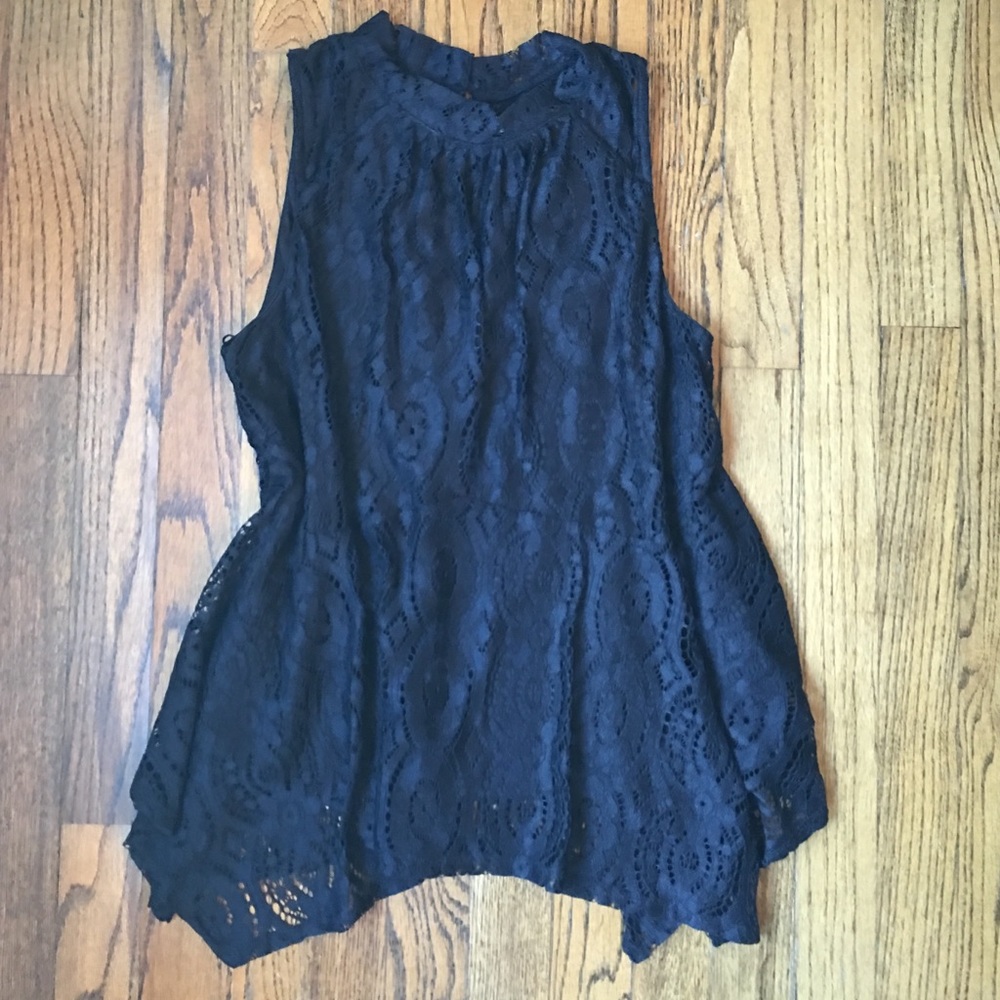 NWT Lacy peplum top