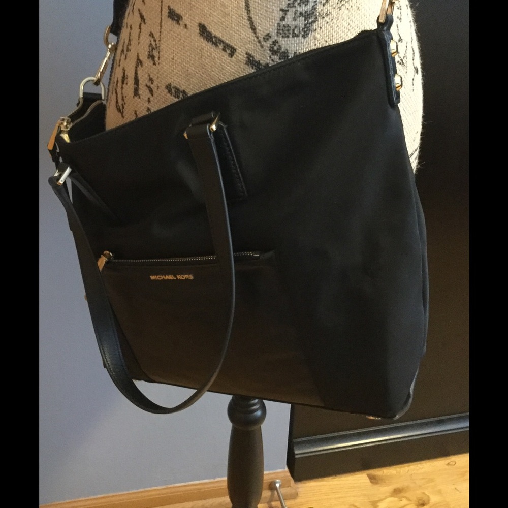 Michael Kors tote cross body