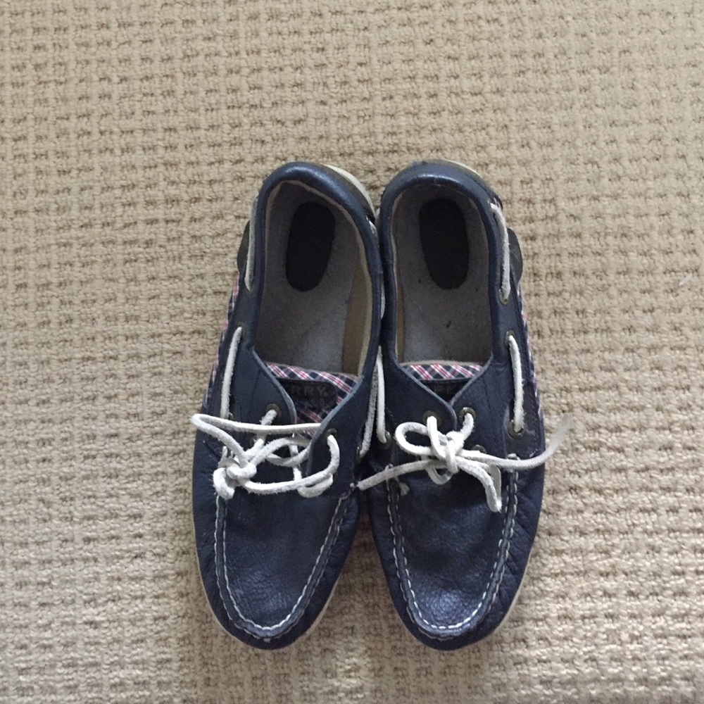 Blue leather regatta loafers. S 7. By Sperry.