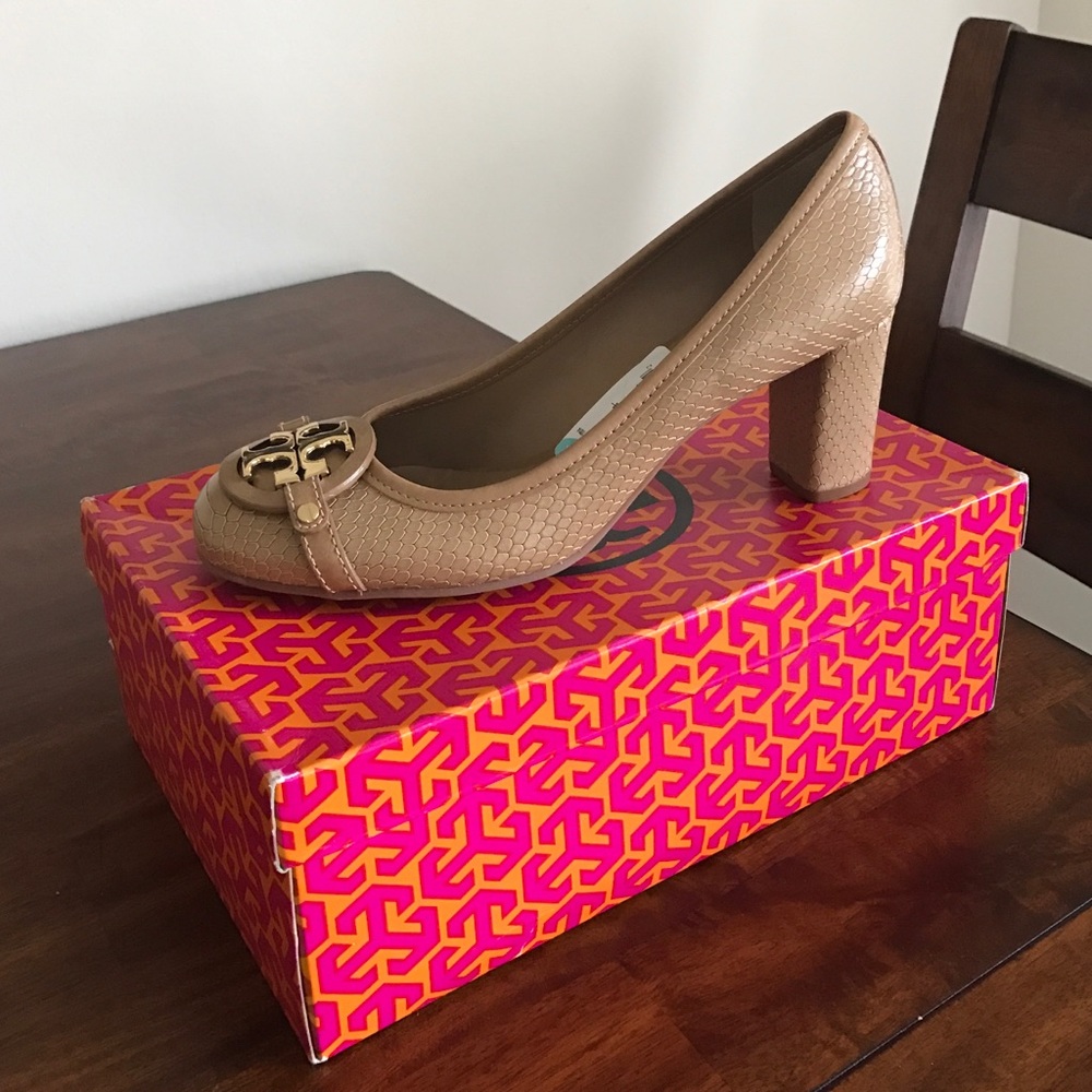 Tory Burch Aaden Snake skin print pumps, Walnut