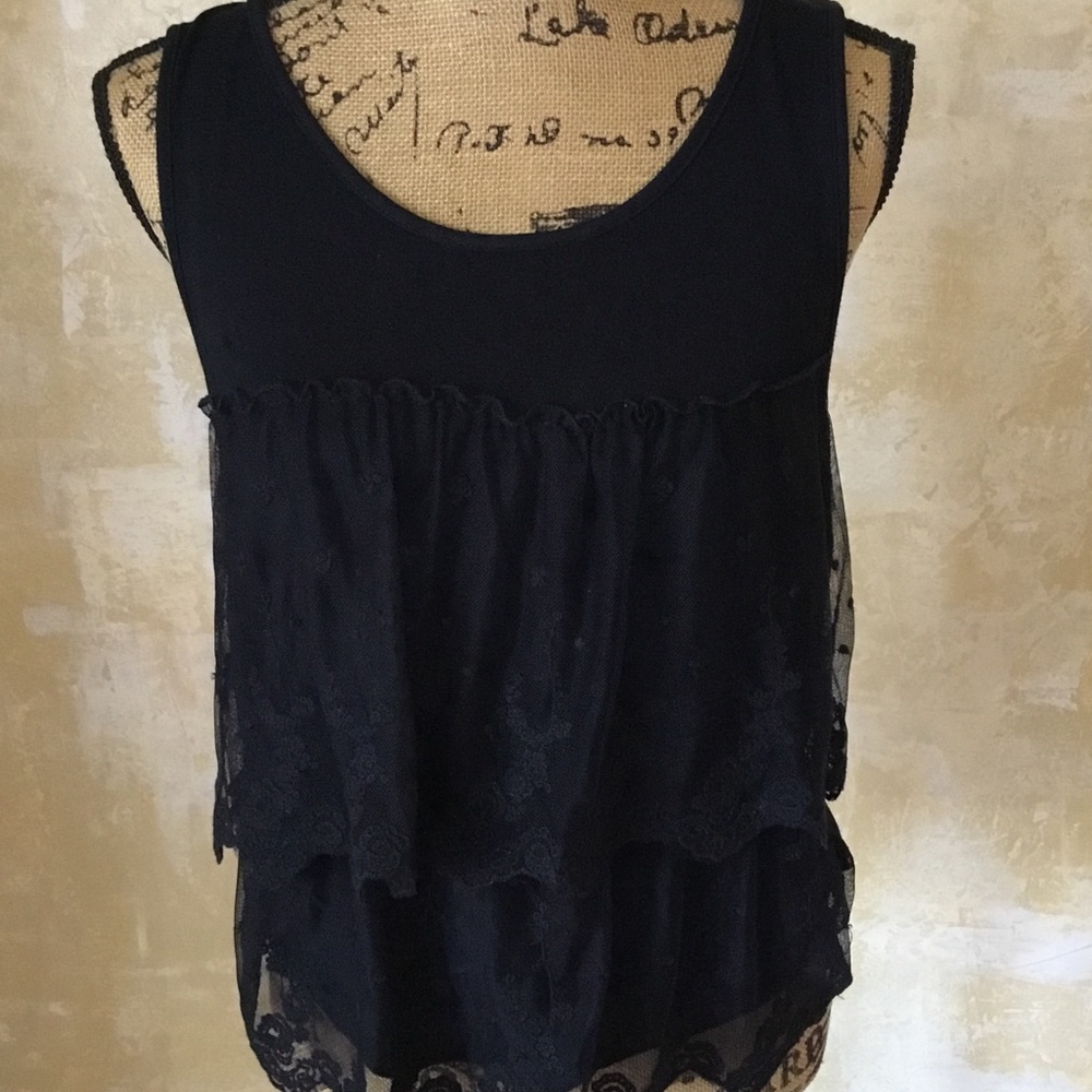 Very cute black tank