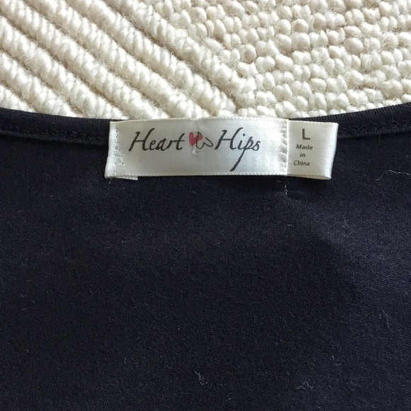 Very cute black tank - Picture 3 of 3