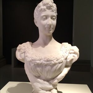 Meet your Posher, Amira