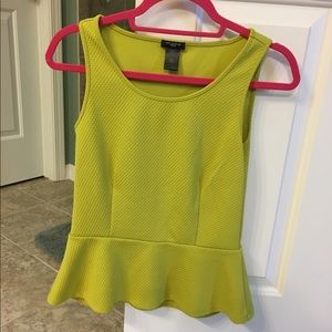 Ann Taylor green sleeveless peplum top. Size SP