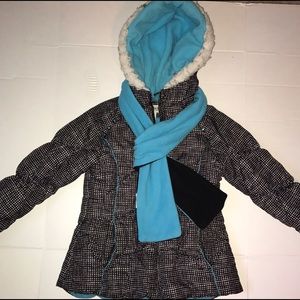 London Fog puffy girls winter coat w/scarf sz L