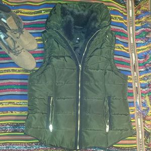 H&M OLIVE GREEN VEST