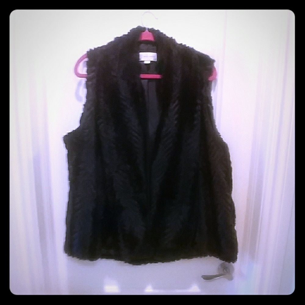 Black Furrie Vest