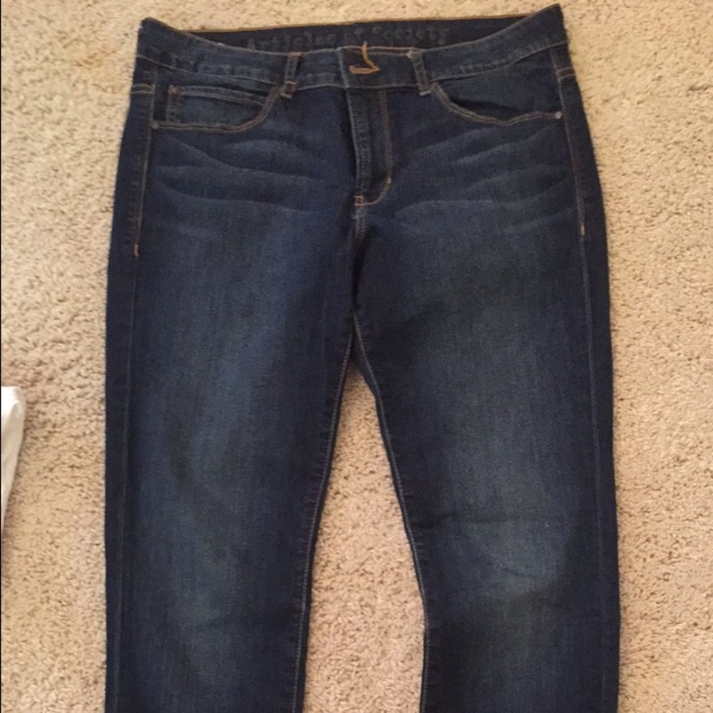 dark wash mid-rise skinny jean