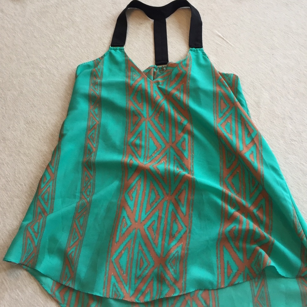 Hunter Dixon top
