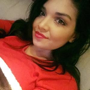 Meet your Posher, Desiree