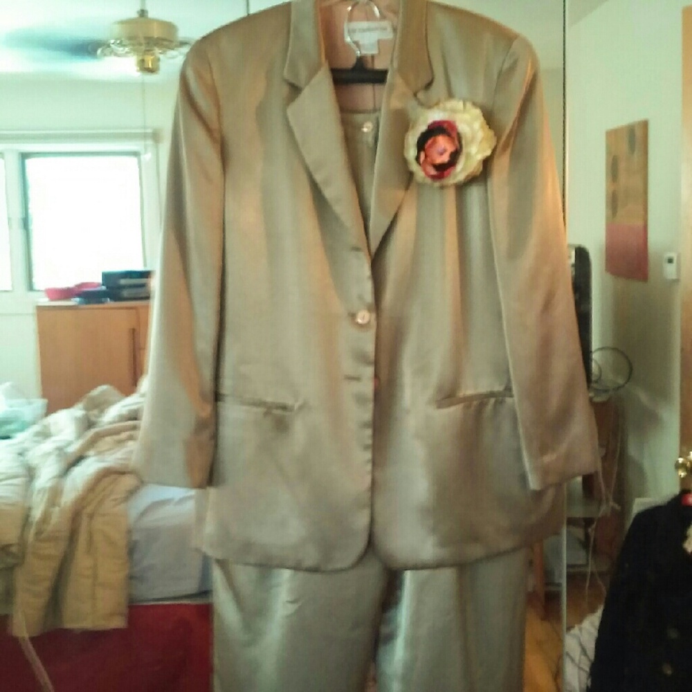 Liz Claiborne Gold Satin Evening Pant Suit