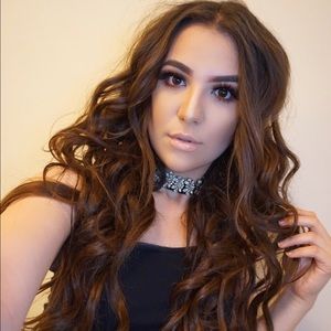 Meet your Posher, Ana