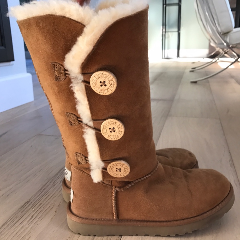 UGG Bailey Button Triplet