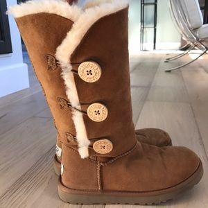 UGG Bailey Button Triplet