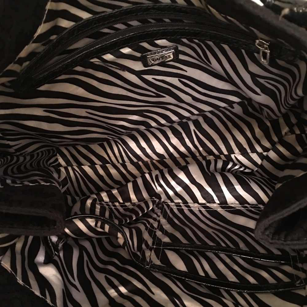 Guess Handbag - Picture 4 of 4