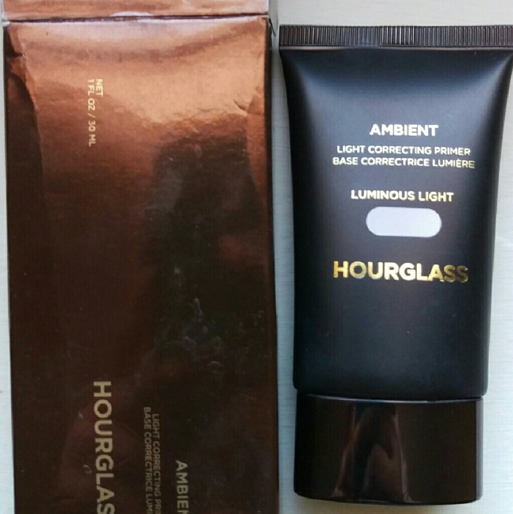 Hourglass Ambient Lighting Primer Luminous Light
