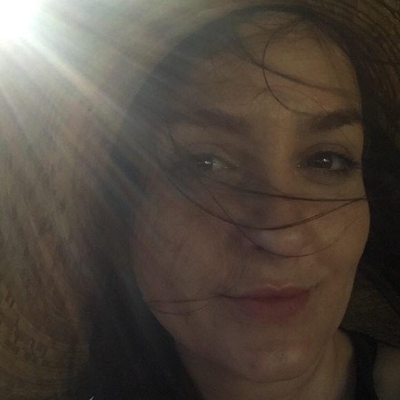 Meet your Posher, Lilly - Picture 3 of 7