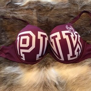 🎀Victoria secrets pink bra🎀