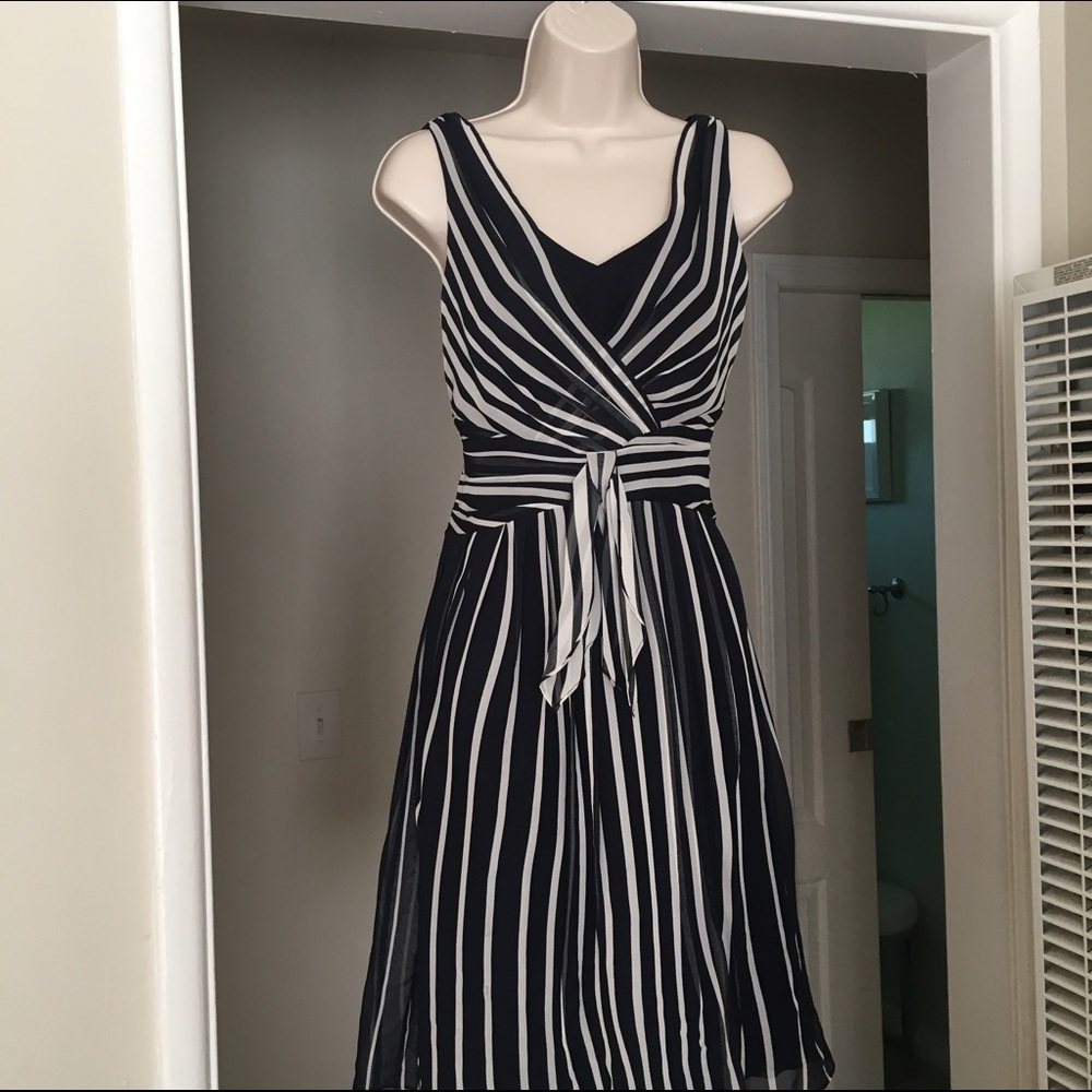 Ann Taylor 100% silk overlay dress 2