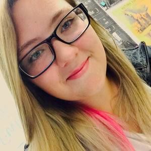 Meet your Posher, Desirae