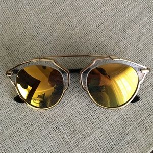 Trendy 2017 Sunglasses with Official Ray-Ban case!