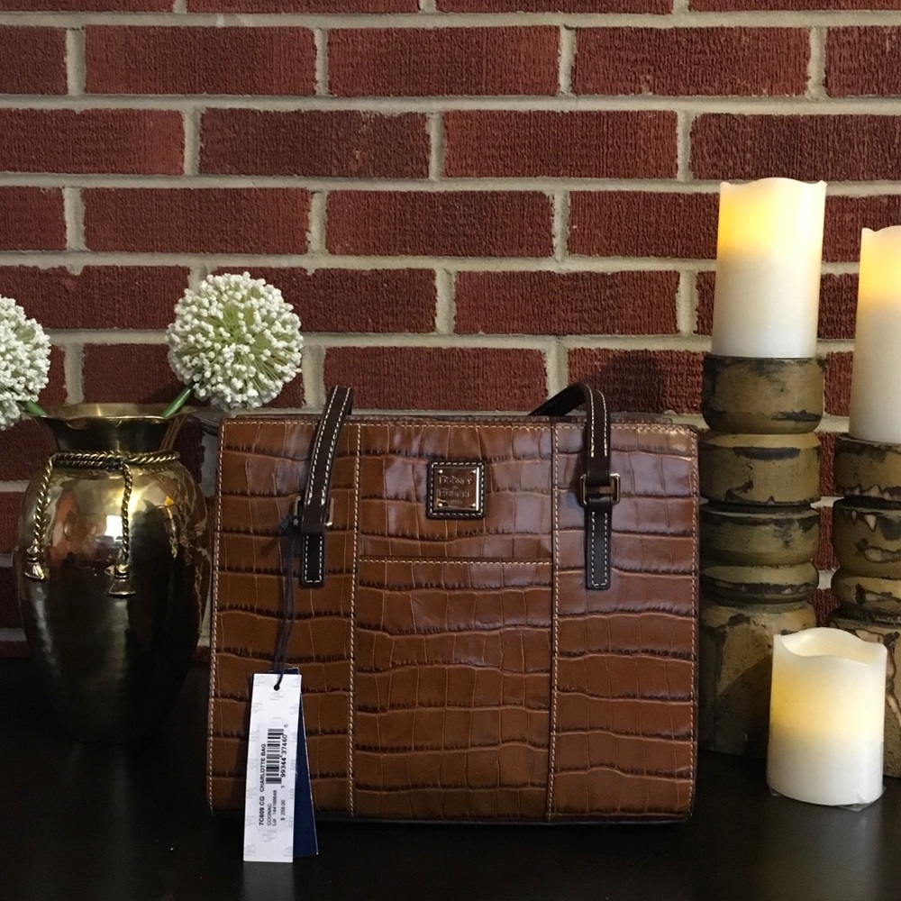 ⚡️1 HR SALE ⚡️NWT Croco Dooney &Bourke Firm