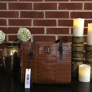 ⚡️1 HR SALE ⚡️NWT Croco Dooney &Bourke Firm