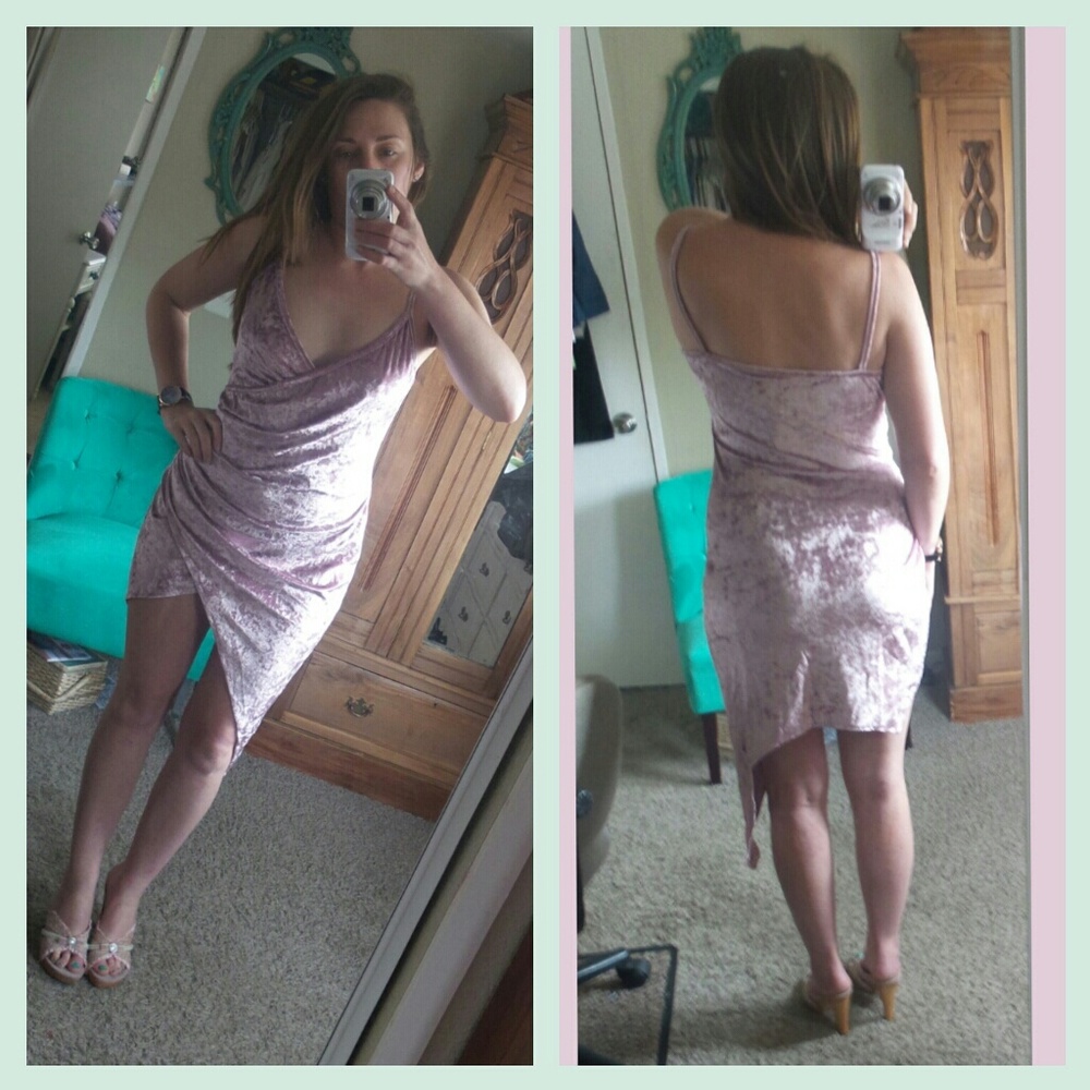SOLD OUT! Crushed Velvet Backless Dress - Picture 4 of 4