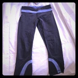 Lululemon leggings size 4