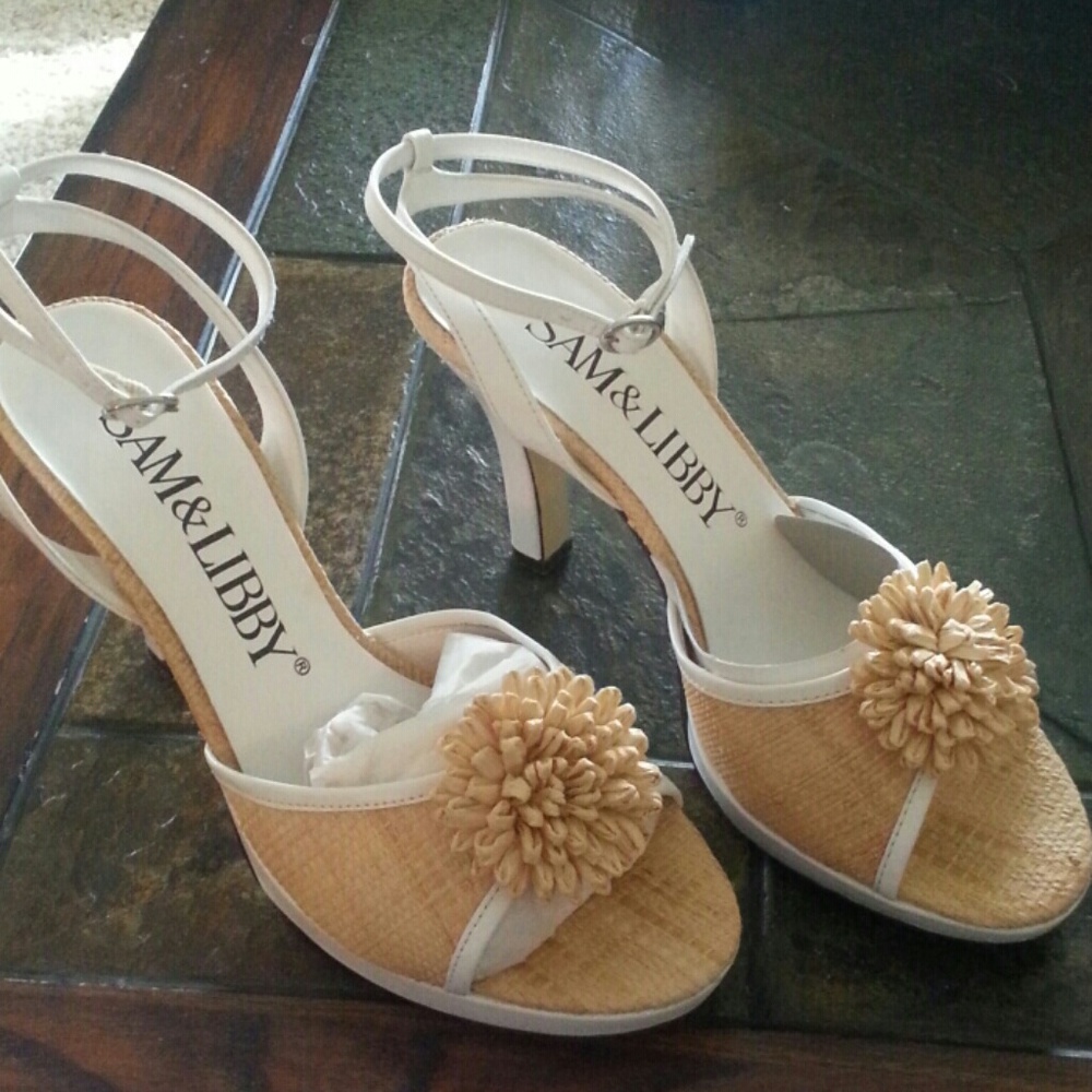 SAM & LIBBY heels.  Great condition